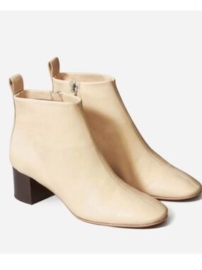 Everlane Italian Leather The Day Boot in Ecru